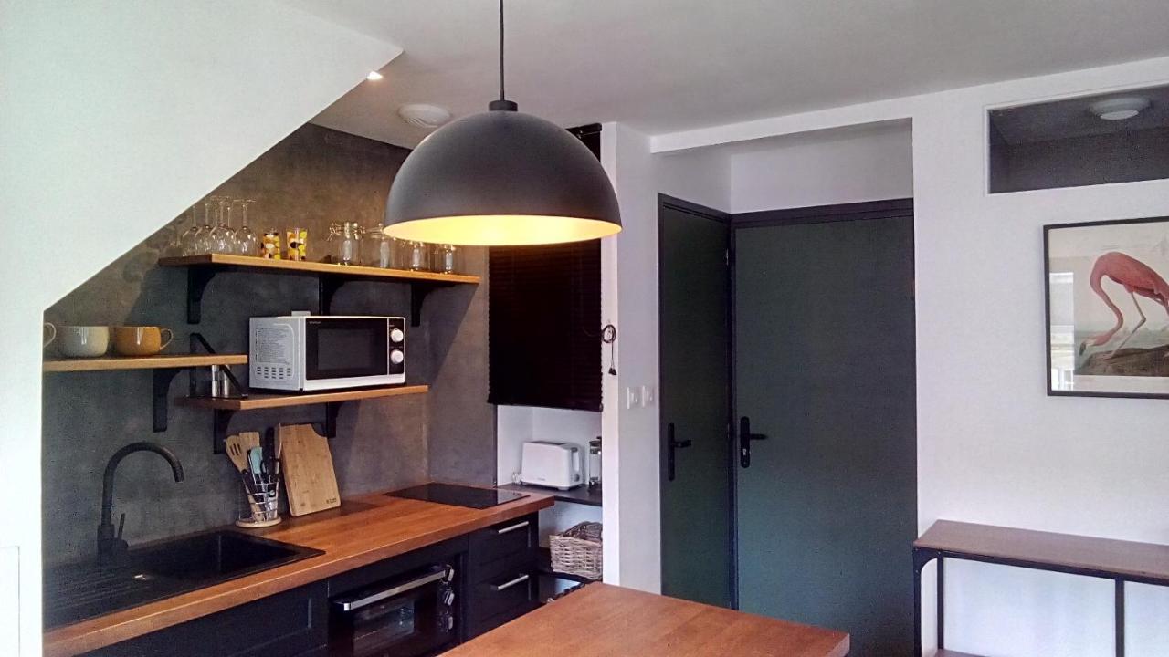Les Appartements Du 31 - Centre Ville - 3E Etage - 35M2 Quimper Exteriör bild